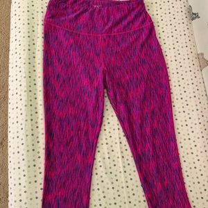 VOGO Athletica High Rise Performance Capri workout leggings